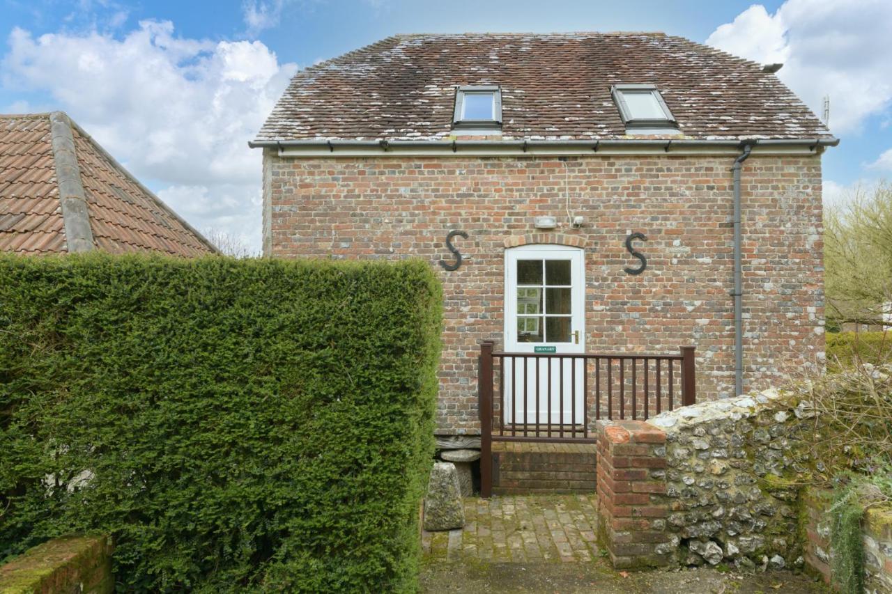 Luccombe Farm Holiday Cottages Milton Abbas Extérieur photo