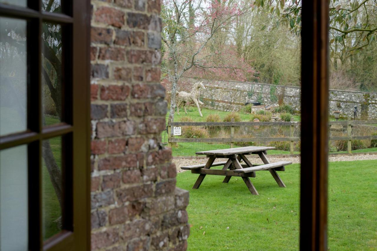 Luccombe Farm Holiday Cottages Milton Abbas Extérieur photo